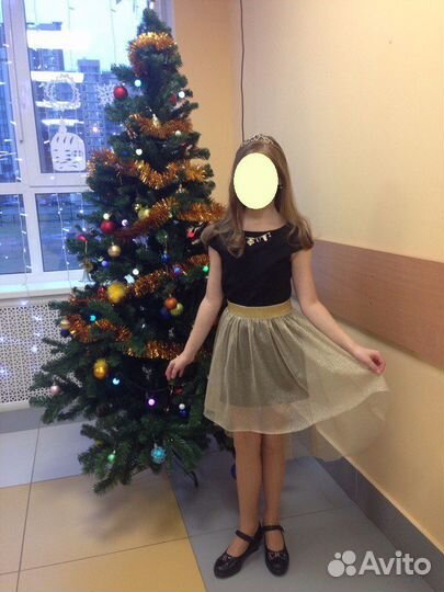 Продам новое детское платье на девочку 8-10 л