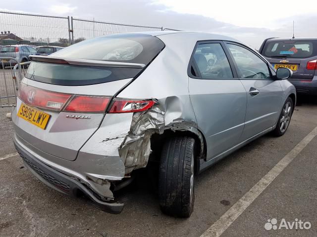 Боковая часть левая на Honda Civic 5D 2006г