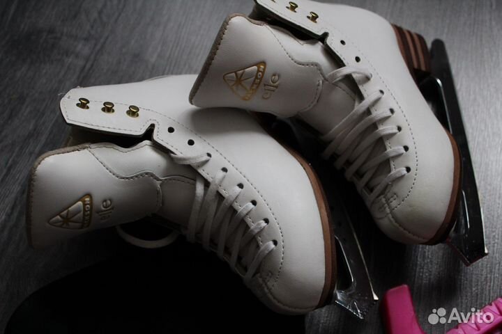 Коньки Jackson Elle 12C с чехлами
