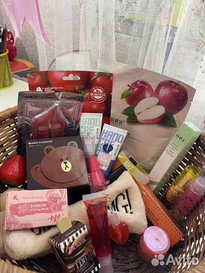 Подарочный бокс с косметикой 21 предмет