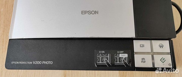 Сканер Epson Perfection V200 Photo