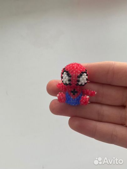 Амигуруми из бисера Человек паук