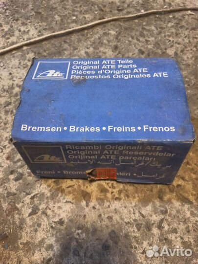 Тормозные колодки задние ваз 2109 и бензонасос бу