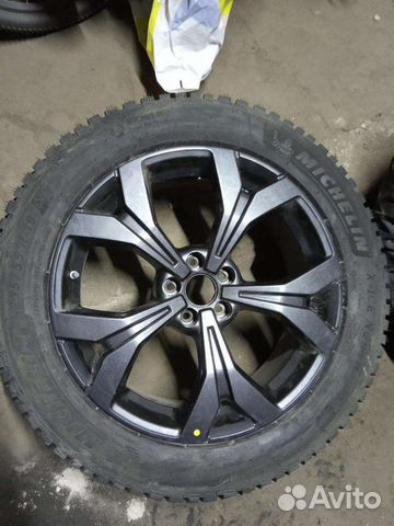 Michelin X-Ice North 4 235/55 R19