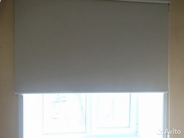 Шторы блэкаут рулонные открытые