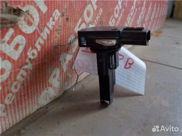 Датчик массового расхода воздуха Toyota Corolla