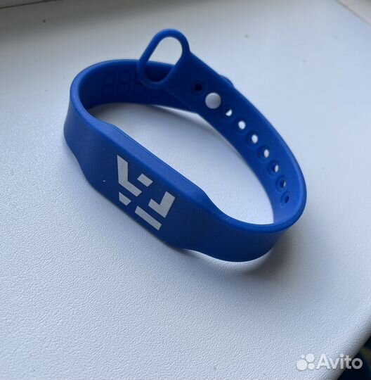 Абонемент в фитнес клуб с бассейном