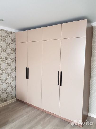 Встраиваемый шкаф