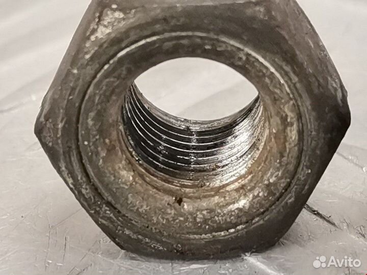 Болт Nissan Primera P10 1996 40224EJ20A