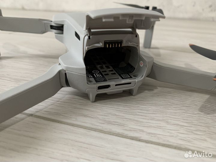 Квадрокоптер dji mini 2