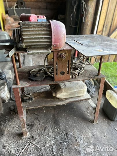 Деревообрабатывающий станок