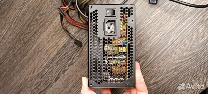 Блок питания 700W Thermaltake TR2-700AH2NFB
