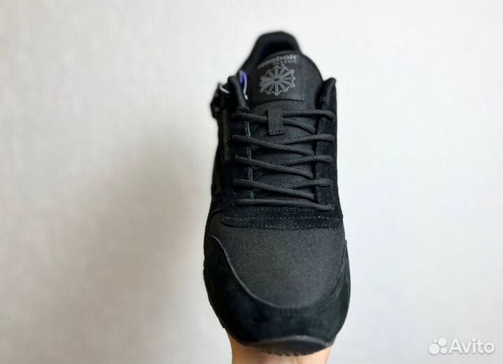 Кроссовки Reebok современные