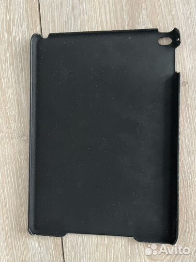 Чехол на iPad