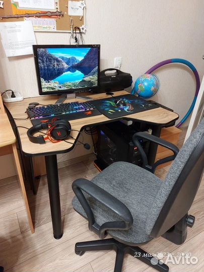 Стол компьютерный цвет дуб