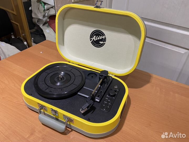 Проигрыватель винила Alive Audio Vintage VNT-02-SC