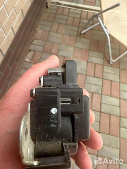 Замок багажника kia rio 3