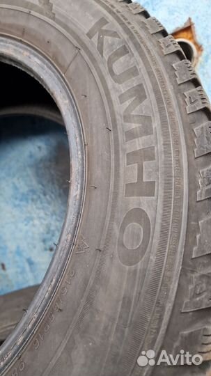 Kumho I'Zen KW22 215/65 R16 98T