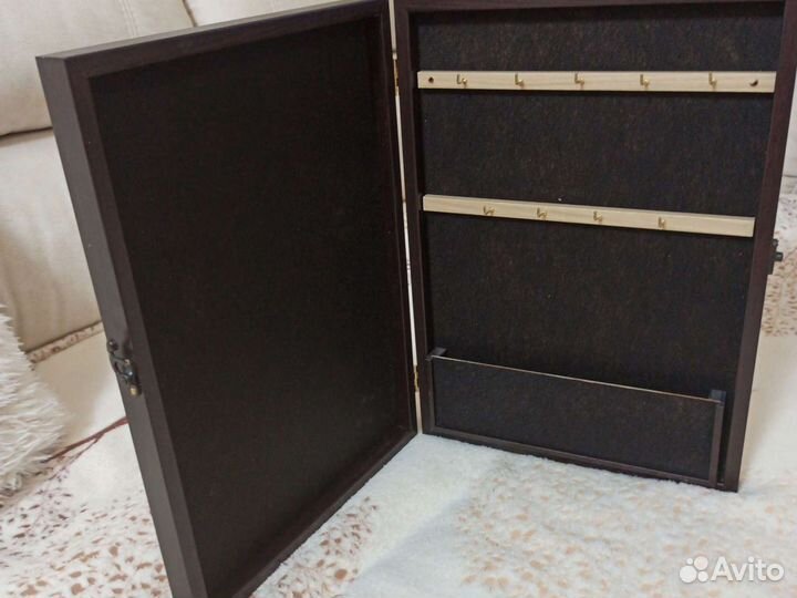 Ключница -панно новая дерево