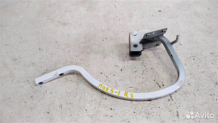 Петля крышки багажника правая volkswagen Polo 5 0