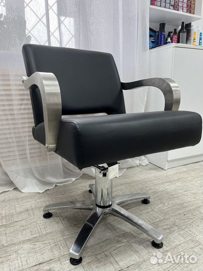 Парикмахерское кресло бу