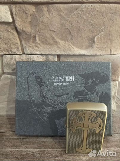 Зажигалка бензиновая