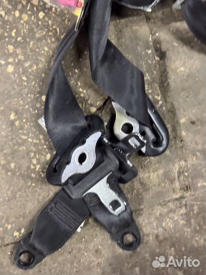 Замок ремня безопасности Toyota Vitz 2010-2020 зад