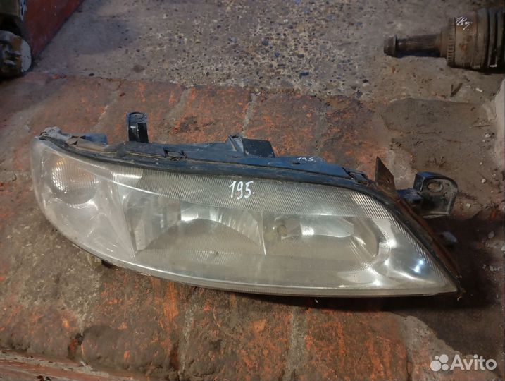 Фара передняя правая Opel Vectra B