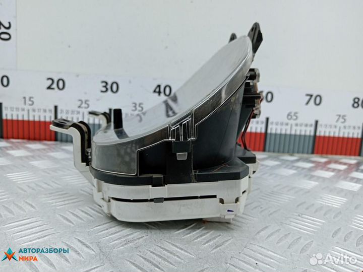 Щиток приборов (приборная панель) Mitsubishi L200