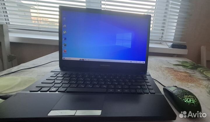 Ноутбук samsung np300v4a