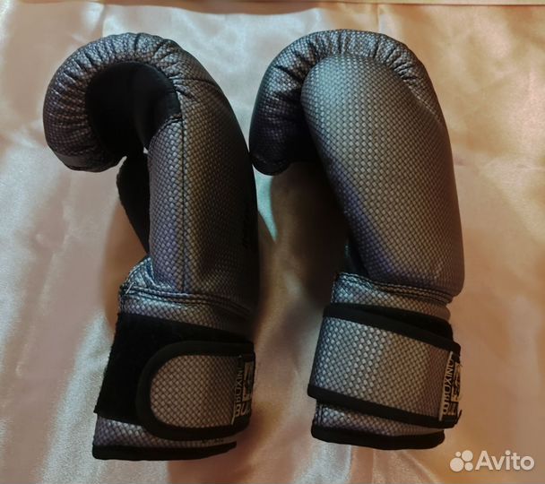 Боксерские перчатки 8 унций