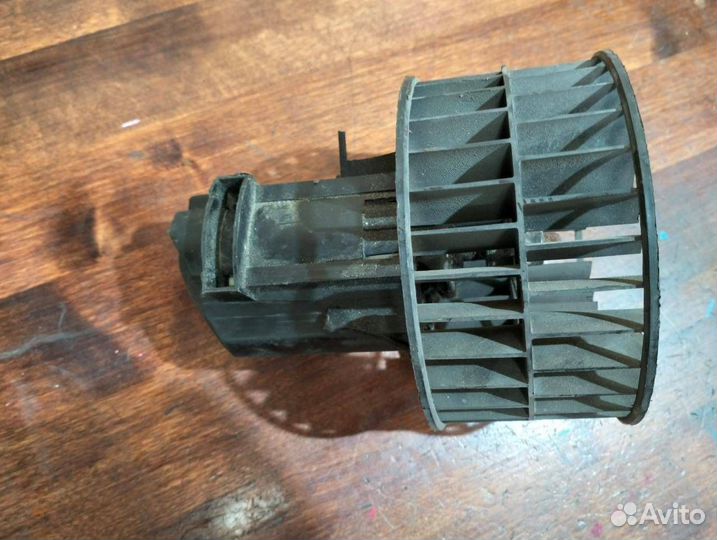 Моторчик печки Renault Kangoo1 рестайлинг вентил