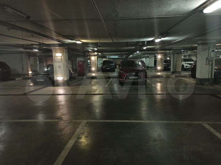 Машиноместо, 16 м²