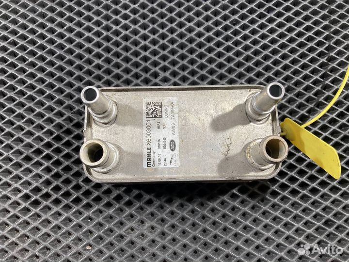 Радиатор охлаждения масляный (двигателя) Jaguar XJ