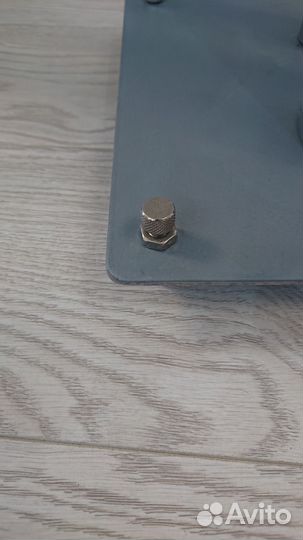 Стойки под акустику