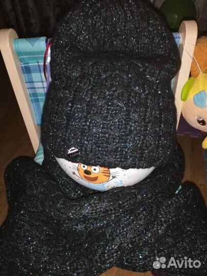 Шапка женская вязаная