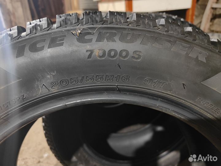 Bridgestone Ice Cruiser 7000S 205/55 R16 91T