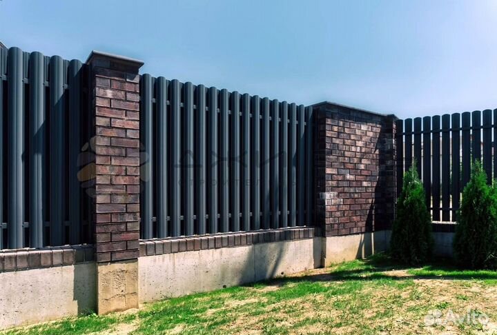 Забор из штакетника