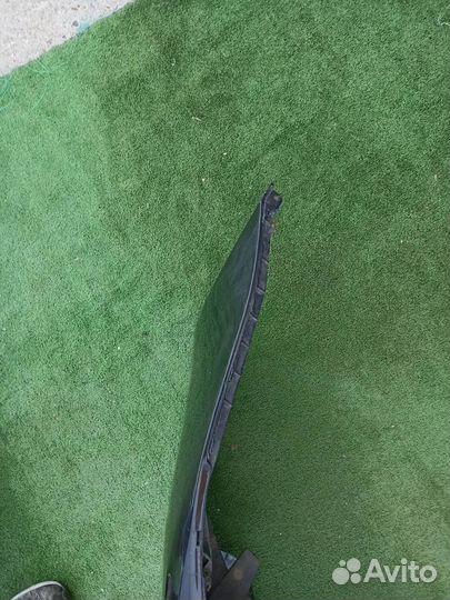 Бампер передний Volkswagen Jetta