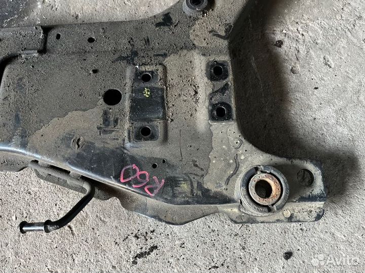 Балка передняя подрамник Ford C-Max 2003-2010