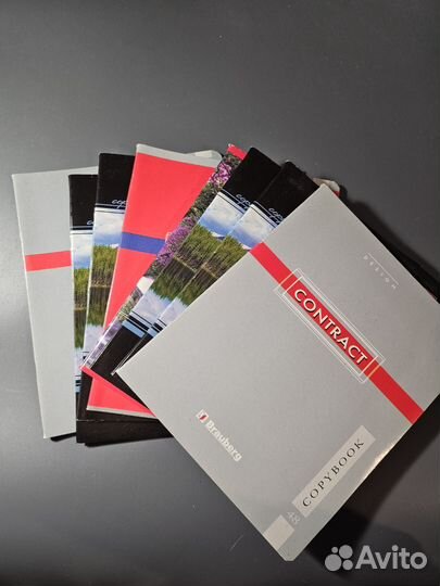 Канцелярия скрепки папки блокноты