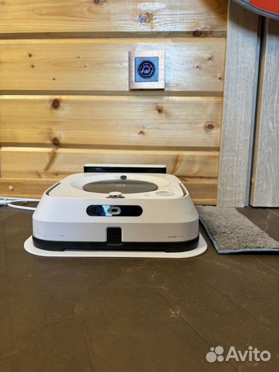 Моющий робот- пылесос Irobot jet m6