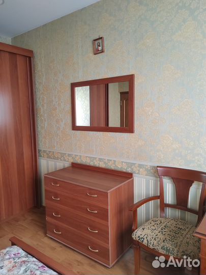 Комод с зеркалом в спальню бу