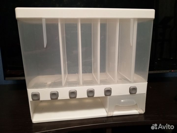 Диспенсер контейнер для сыпучих продуктов