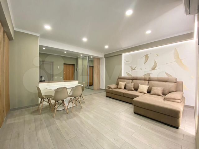 2-к. квартира, 57 м², 2/5 эт.