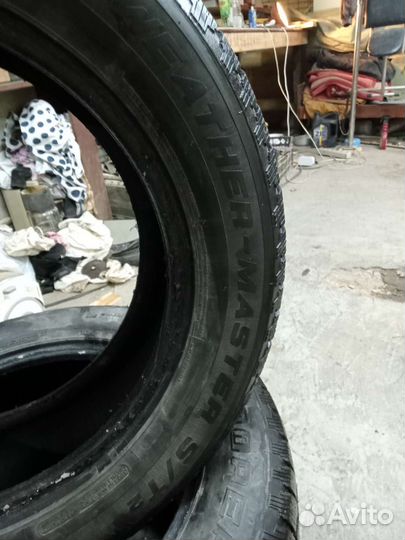 Cooper Weather-Master S/T 2 R17