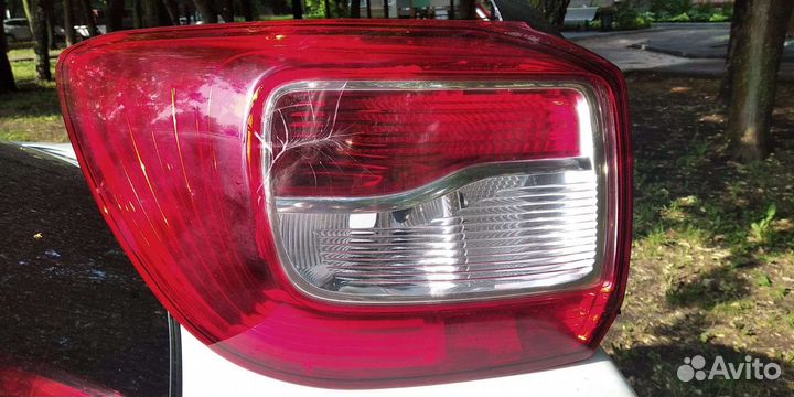 Задняя фара на renault logan 2