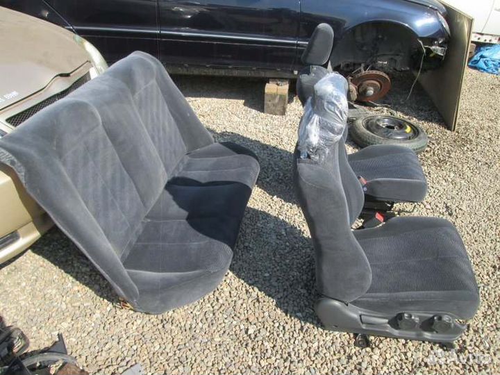 Сидения комплект Honda Torneo CF3 F18B 2000/9
