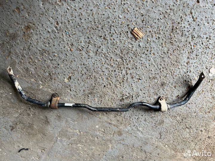 Стабилизатор подвески Volkswagen Passat B6 2.0