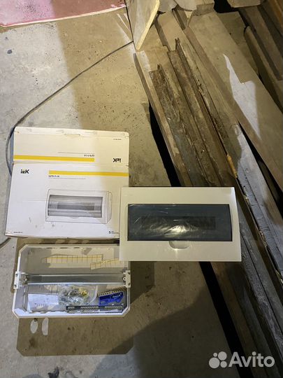 Щиток ЩРВ-П-18 IEK (почти новый)